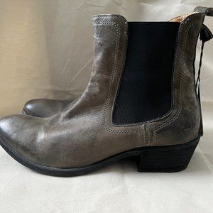 Frye Grey Carson Size 11